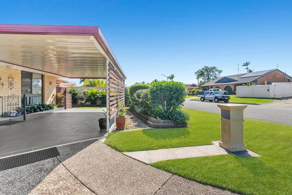 2/8  Maiala Close, Paradise Point, QLD 4216