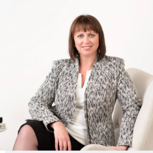 Kylie Cruthers  Agent