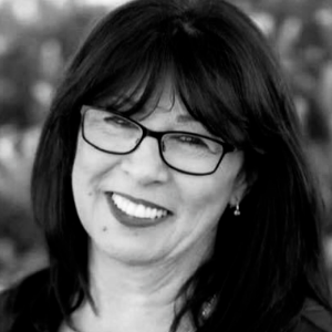 Julie Flack  Agent
