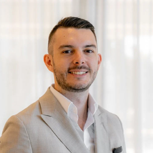 Aidan Knox   Agent
