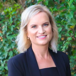 Lisa McDonald  Agent