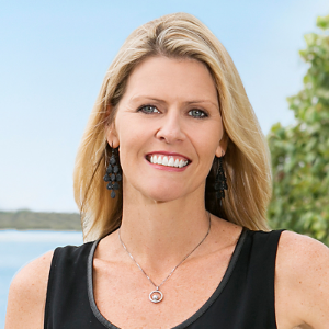 Carlie Penn  Agent