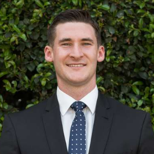 Robert Devine  Agent