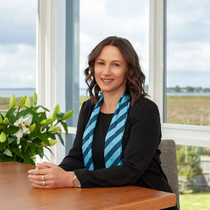 Joanne Hansen  Agent