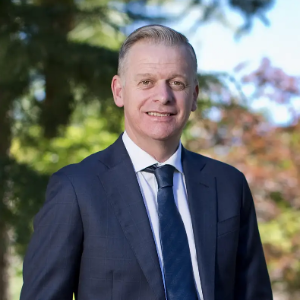 Alan Gregory  Agent