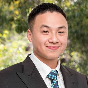 Donny Hoang   Agent