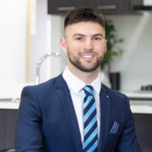 Matthew Farrugia  Agent