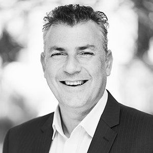 Lambros Markessinis  Agent