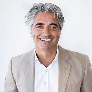 Micha Fischer  Agent