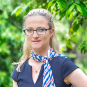 Julie Easterbrook   Agent