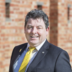 Travis Smith  Agent