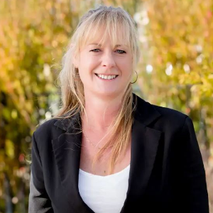 Michelle Salan  Agent