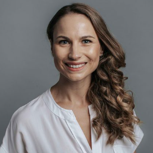 Ellen Wood  Agent