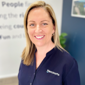Leonie Ward  Agent