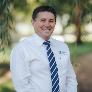 Robbie Palmer  Agent