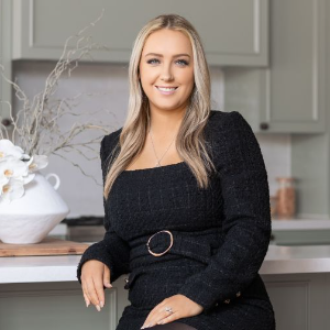 Sarah Hales  Agent