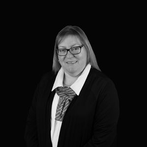 Michelle Bowen  Agent