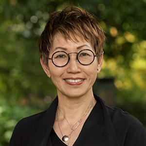 Annie Ching  Agent