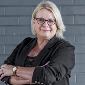 Lynda Burnside  Agent