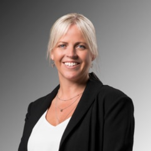 Amelie Moore  Agent