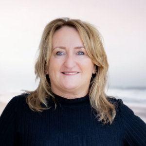 Libby Hewson   Agent