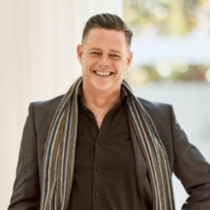 Simon Doak  Agent