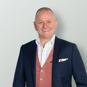 Andrew White  Agent
