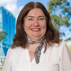 Karen Hellyer  Agent