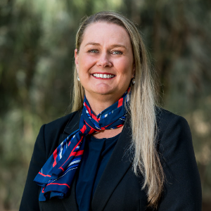 Tracy Kriwopischin   Agent