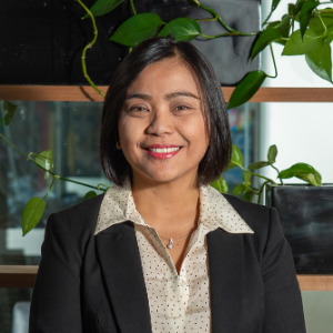 Maria Waluyo  Agent