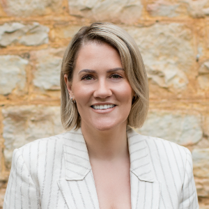 Andri Parlett  Agent