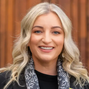 Miranda Williams  Agent