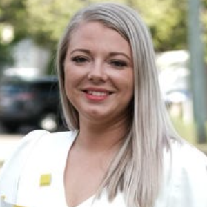 Jasmine Ruhle  Agent
