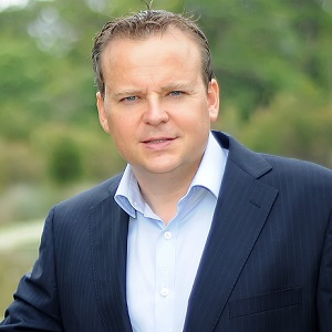 Stuart Pearson  Agent