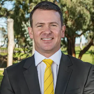 Lucas Bourke  Agent