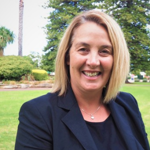 Vanessa Edwards  Agent