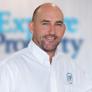 Aaron Squires  Agent