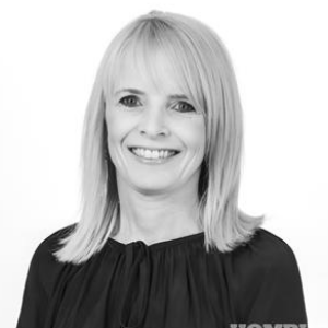 Polly Schulz  Agent