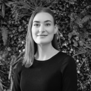 Paige Malaga   Agent