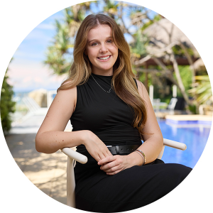 Julia Cregan  Agent