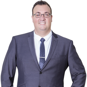 Jo Mladenovic  Agent