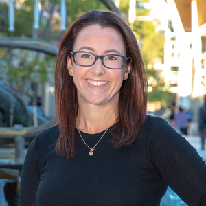 Karen Hardy  Agent