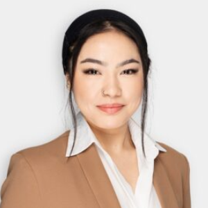 Zahra Hussaini  Agent