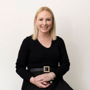 Hayley Parzis  Agent