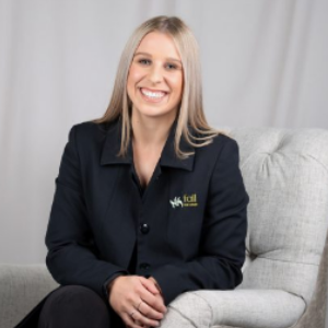 Elyse Lamprill  Agent
