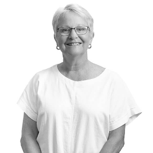 LOUISE BELL  Agent