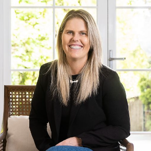 Liz Wiggins  Agent