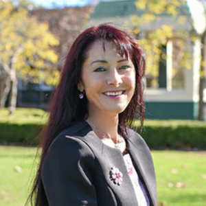 Anna Hall   Agent