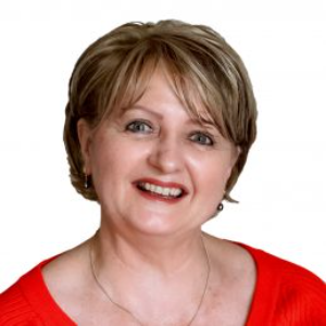 Julie Nash   Agent