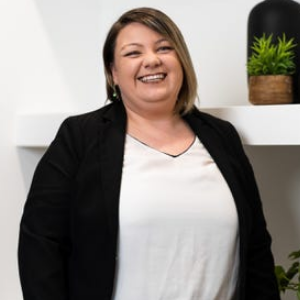 Belinda Mahony  Agent